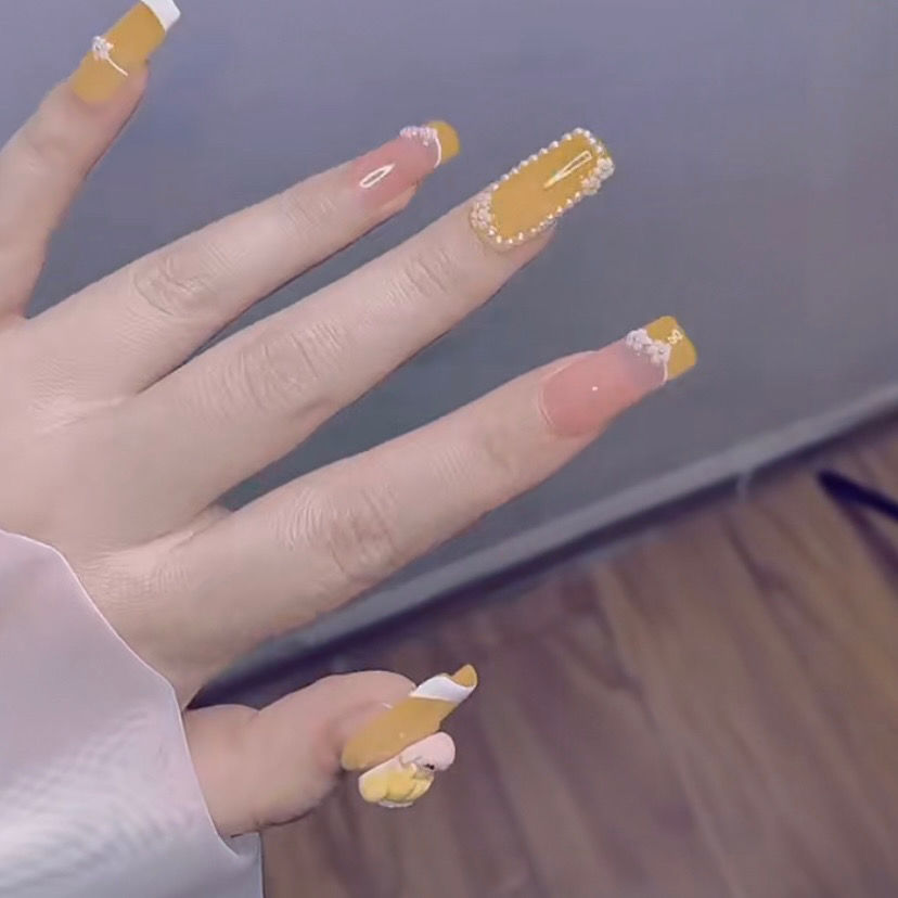 Designer: DuoDuo 1622.Handmade nails Press on Nails DIY Nail Art for woman girl yellow Long Coffin