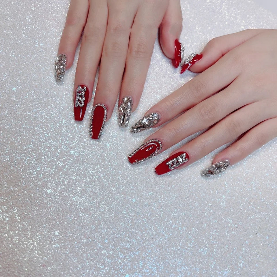 Designer: DuoDuo 1424.Handmade nails Press on Nails DIY Nail Art for woman girl Long Coffin red Shining rhinestone