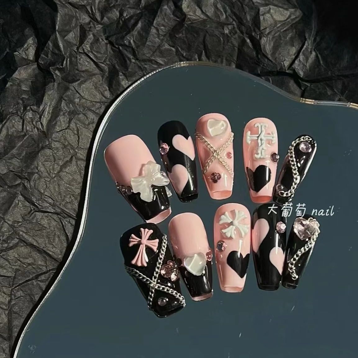 Designer: PinPin 1260.Handmade nails Press on Nails DIY Nail Art for woman girl Coffin Long pink black Long