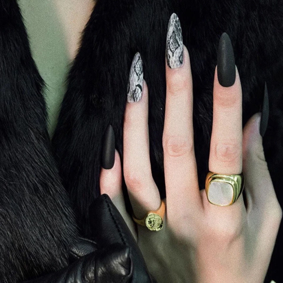 Designer: DuoDuo 2019.Handmade nails Press on Nails DIY Nail Art for woman girl Almond Long