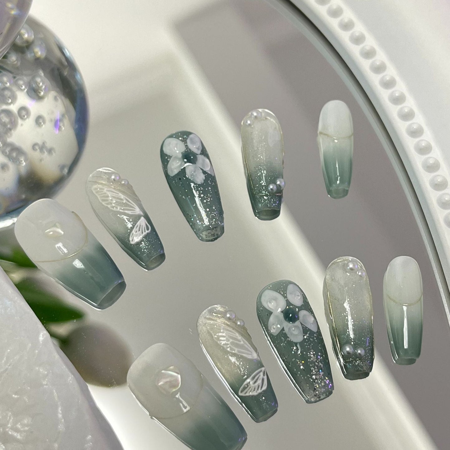 Designer: MaoMao.Handmade Nail Designs Press on Nails DIY Nail Art for woman girl