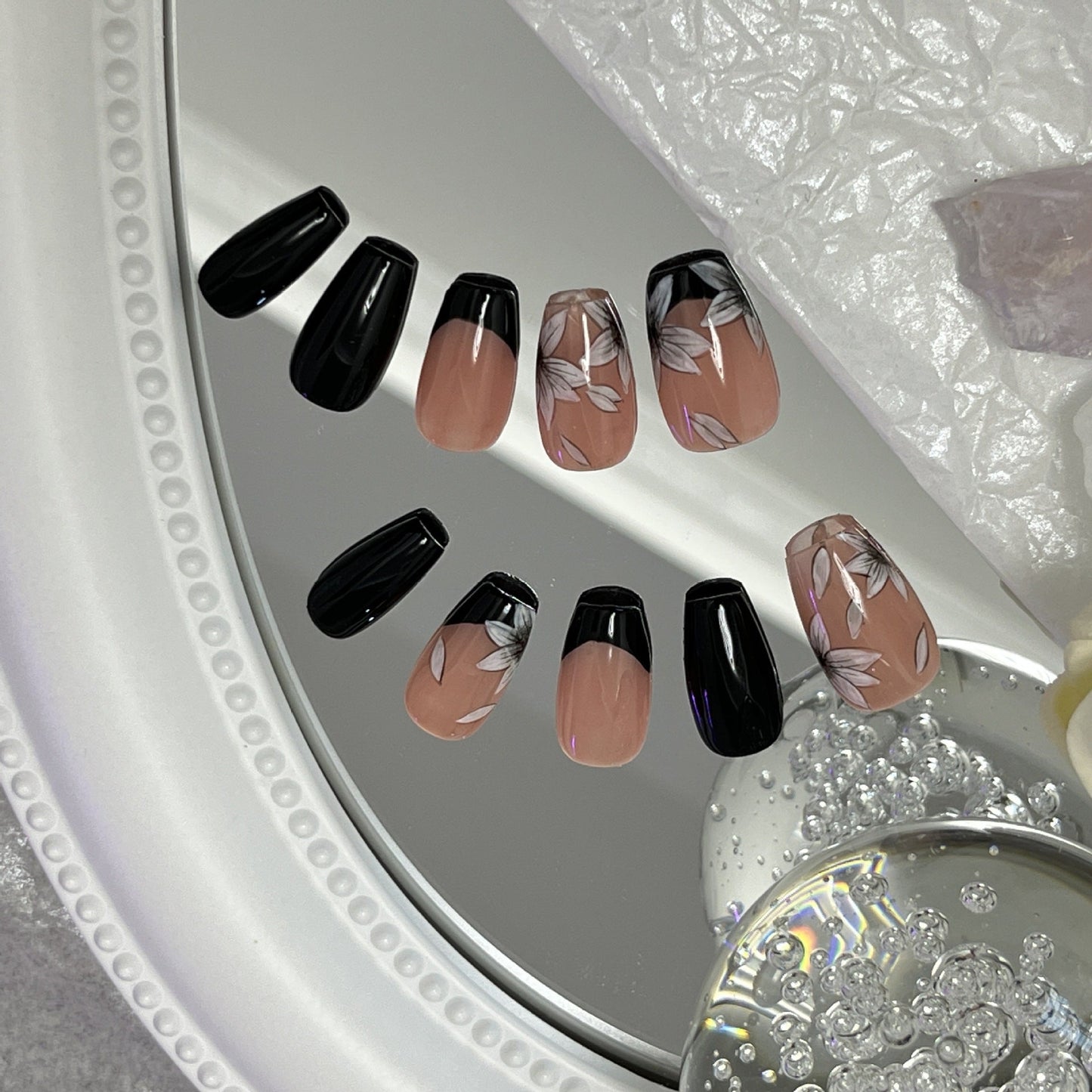 Designer: MaoMao.Handmade Nail Designs Press on Nails DIY Nail Art for woman girl