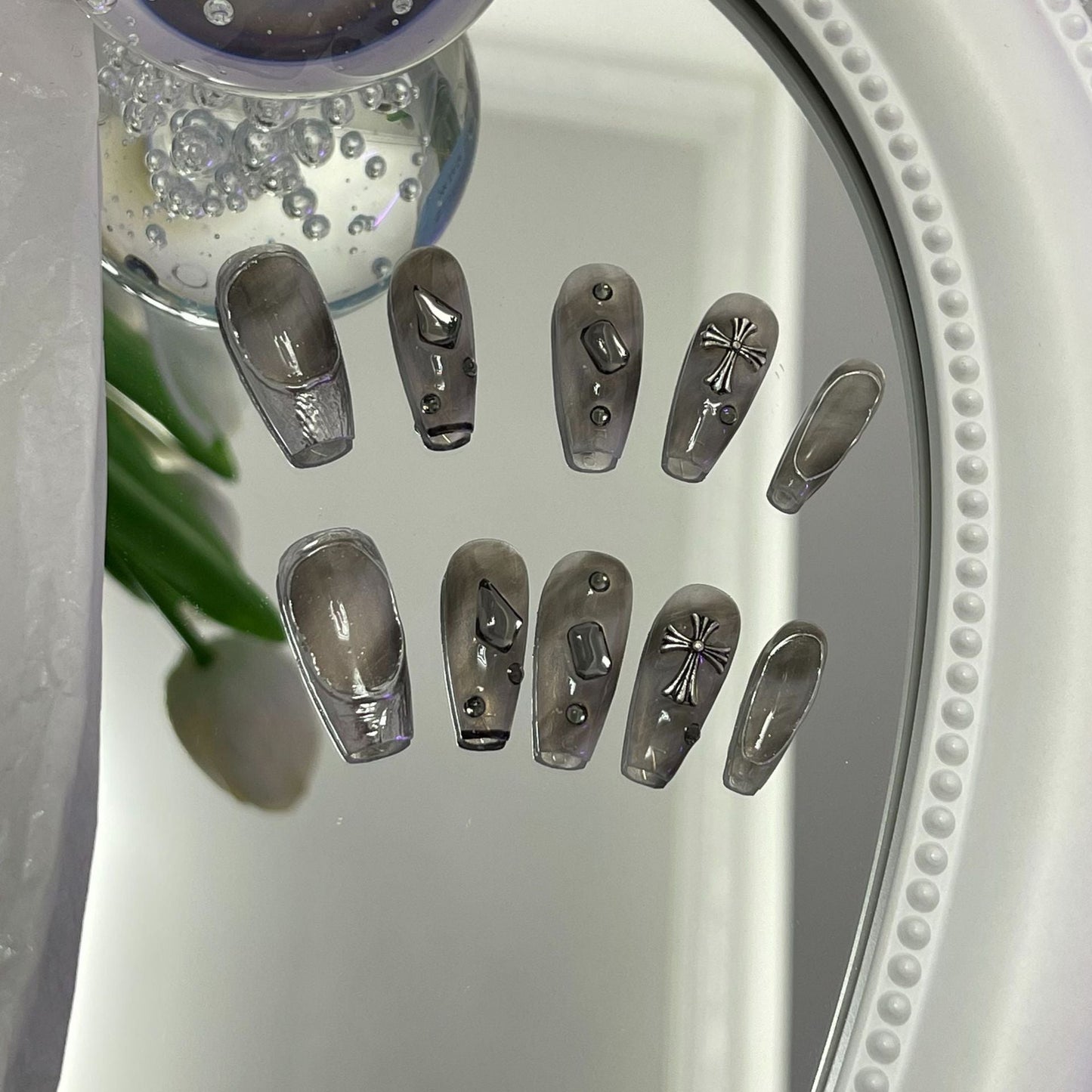 Designer: MaoMao.Handmade Nail Designs Press on Nails DIY Nail Art for woman girl