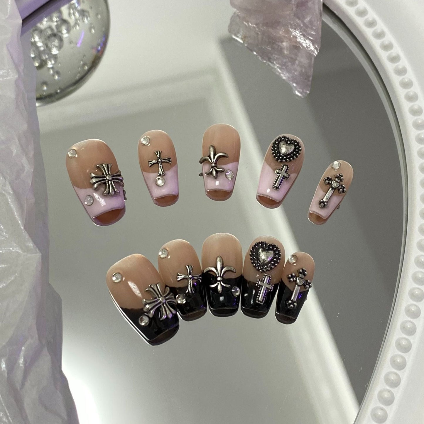 Designer: MaoMao.Handmade Nail Designs Press on Nails DIY Nail Art for woman girl