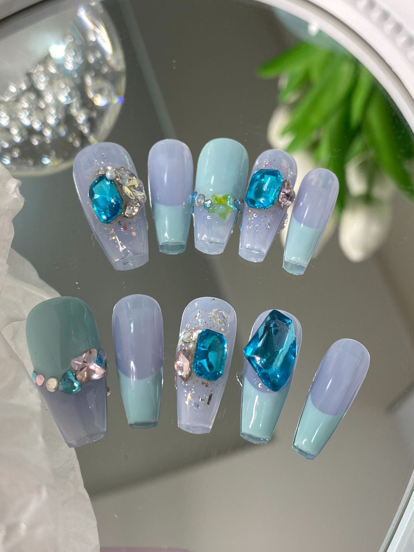 Designer: MaoMao.Handmade Nail Designs Press on Nails DIY Nail Art for woman girl