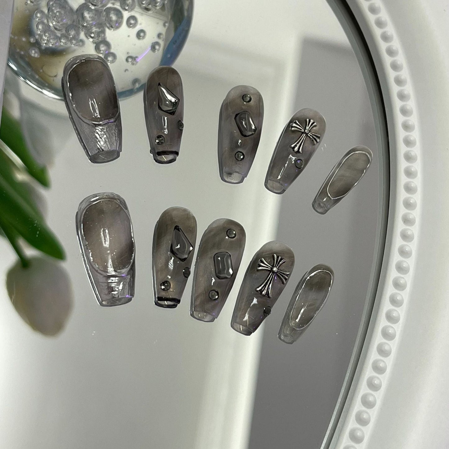 Designer: MaoMao.Handmade Nail Designs Press on Nails DIY Nail Art for woman girl