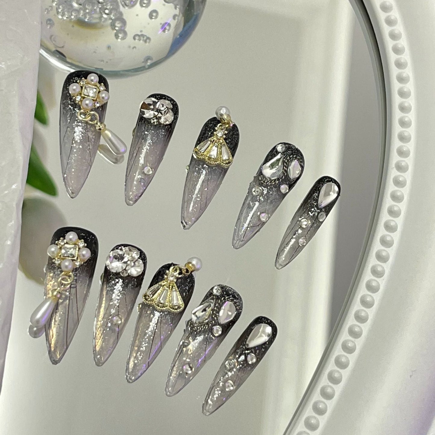 Designer: MaoMao.Handmade Nail Designs Press on Nails DIY Nail Art for woman girl