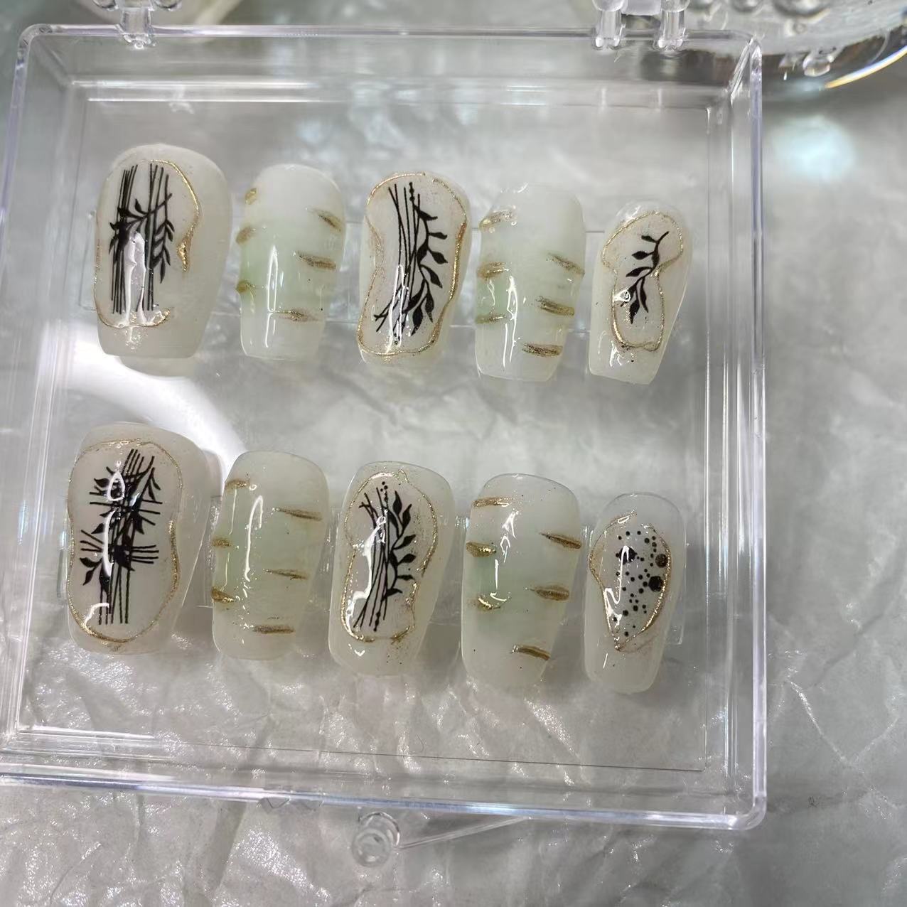 Designer: MaoMao.Handmade Nail Designs Press on Nails DIY Nail Art for woman girl