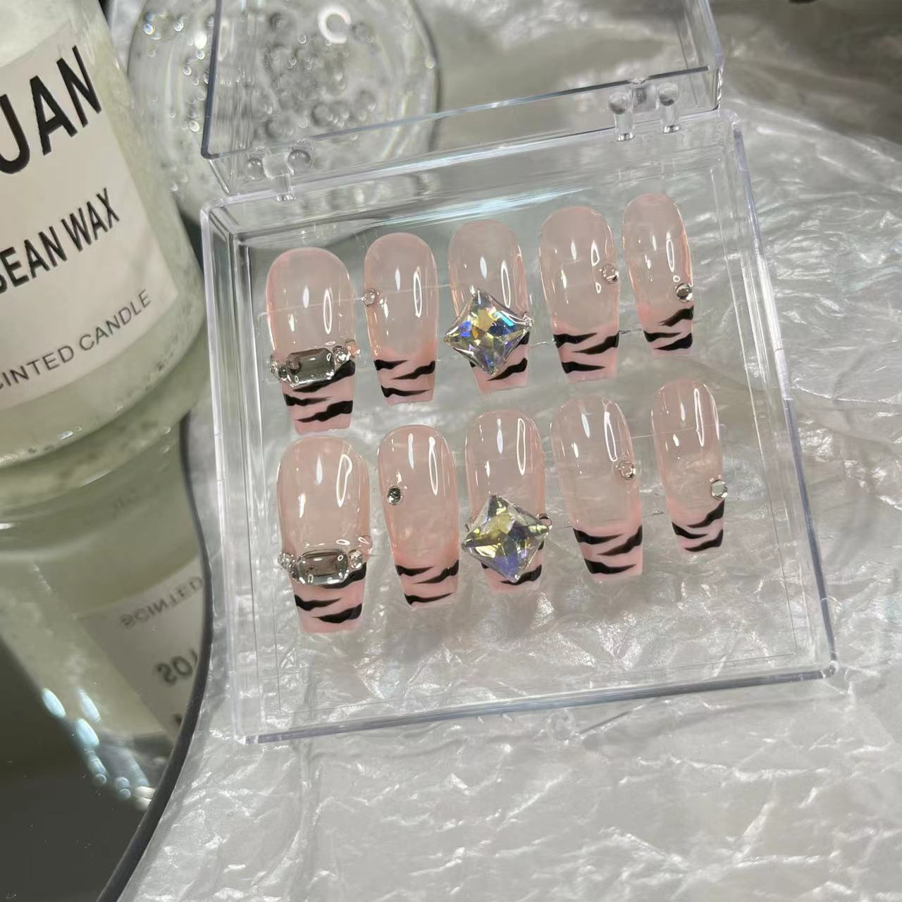 Designer: MaoMao.Handmade Nail Designs Press on Nails DIY Nail Art for woman girl