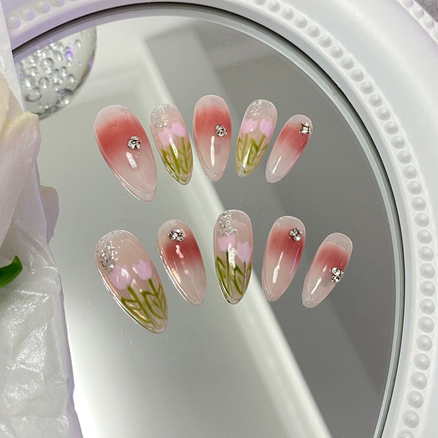 Designer: MaoMao.Handmade Nail Designs Press on Nails DIY Nail Art for woman girl