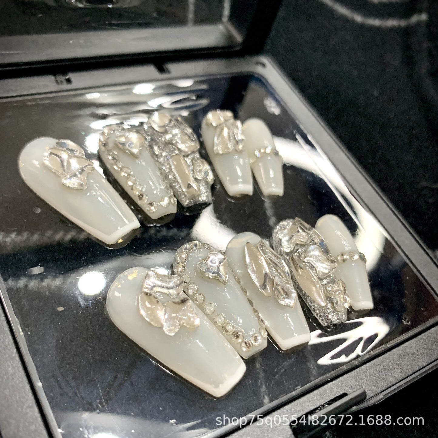 Designer: MaoMao.Handmade Nail Designs Press on Nails DIY Nail Art for woman girl