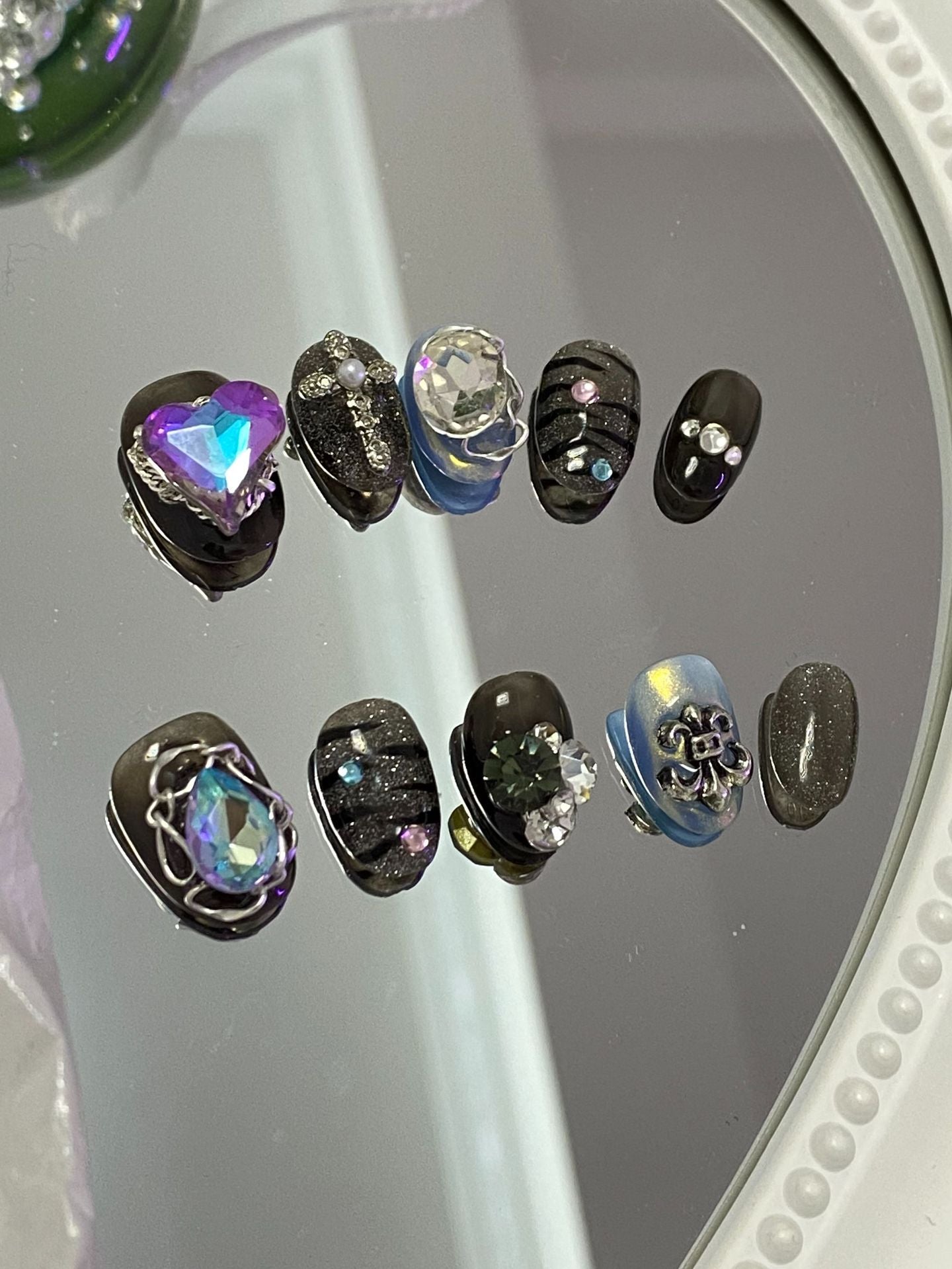 Designer: MaoMao.Handmade Nail Designs Press on Nails DIY Nail Art for woman girl