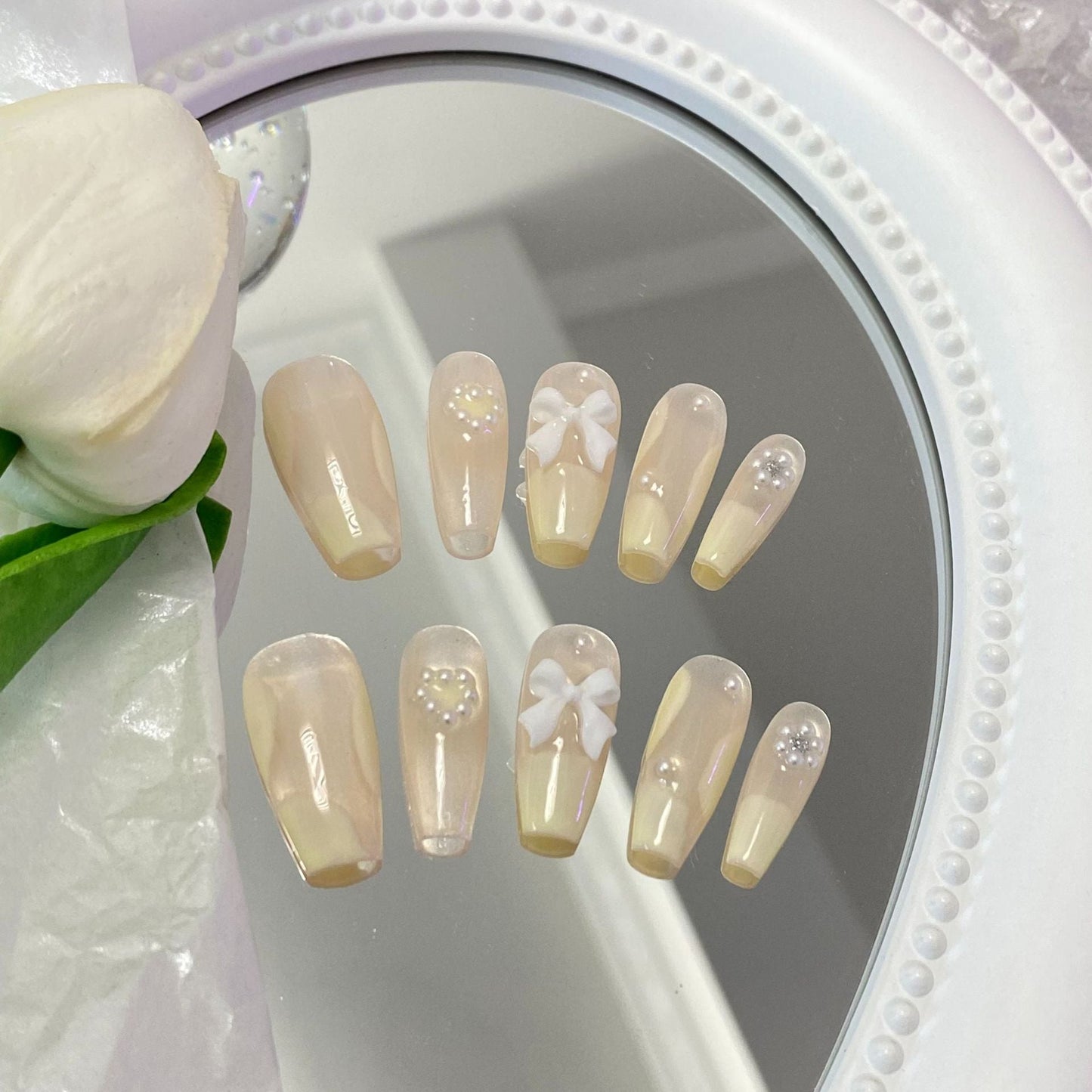 Designer: MaoMao.Handmade Nail Designs Press on Nails DIY Nail Art for woman girl