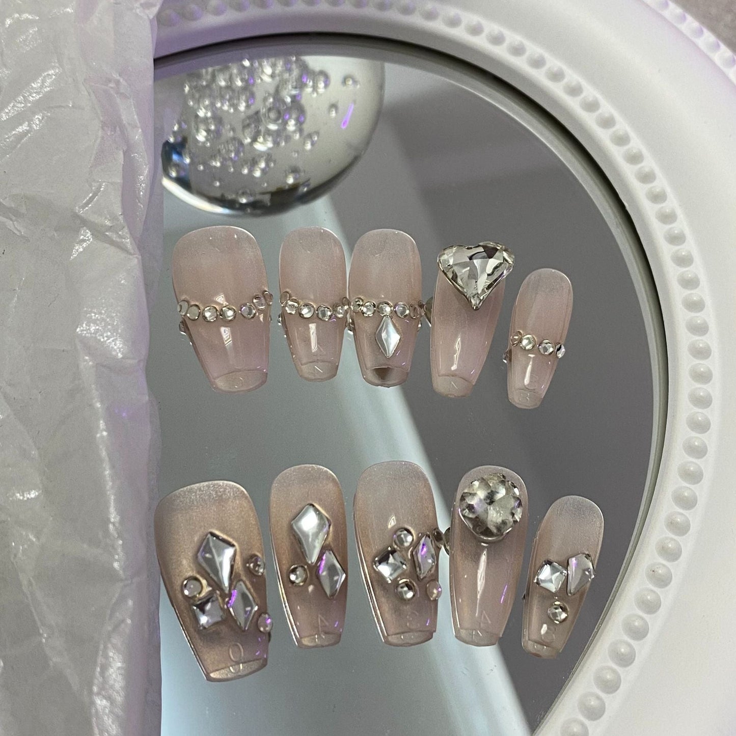 Designer: MaoMao.Handmade Nail Designs Press on Nails DIY Nail Art for woman girl