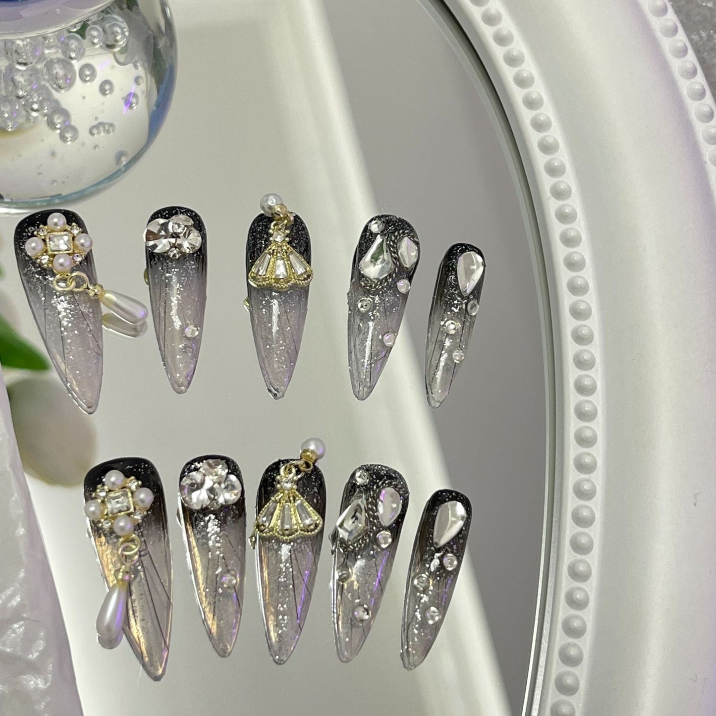 Designer: MaoMao.Handmade Nail Designs Press on Nails DIY Nail Art for woman girl