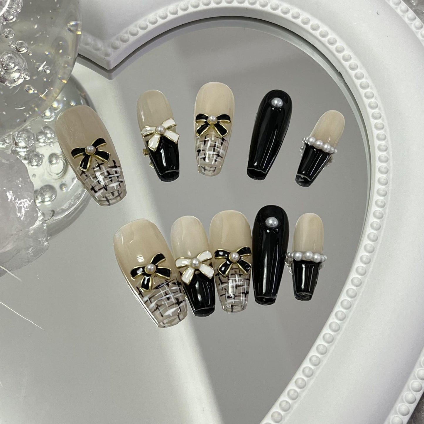 Designer: MeowMeow.Handmade Nail Designs Press on Nails DIY Nail Art for woman girl