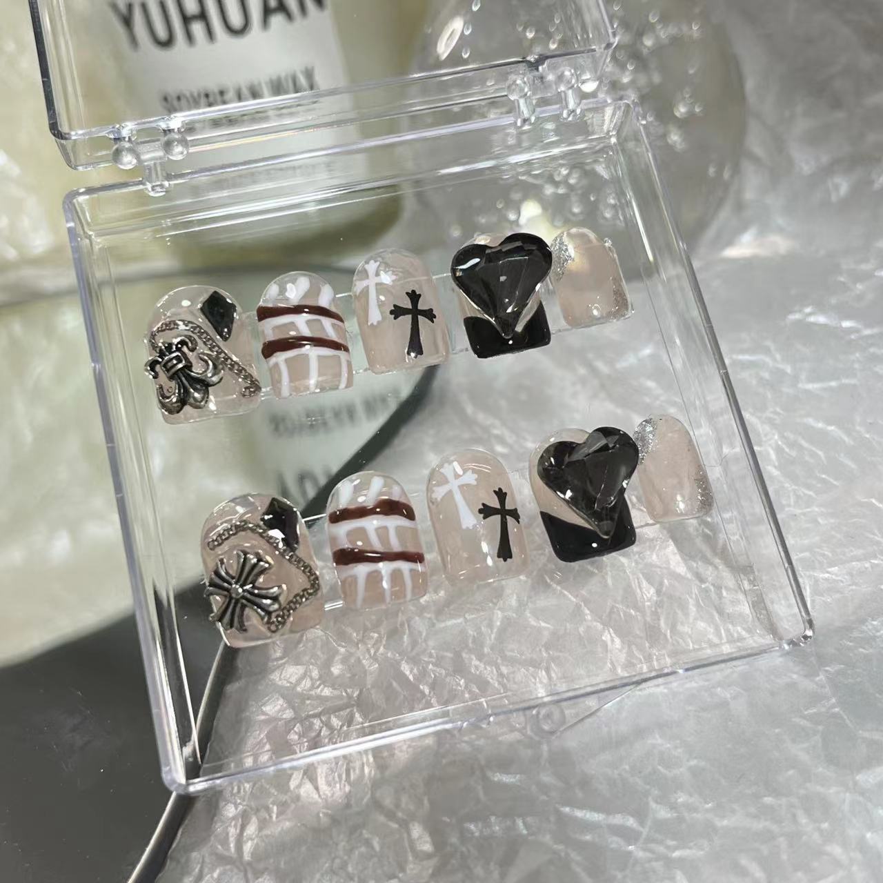 Designer: MaoMao.Handmade Nail Designs Press on Nails DIY Nail Art for woman girl
