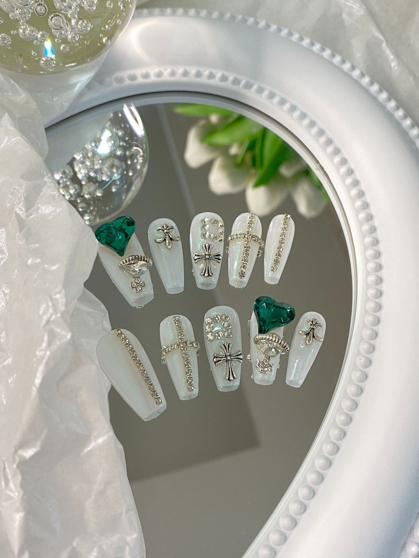 Designer: MaoMao.Handmade Nail Designs Press on Nails DIY Nail Art for woman girl