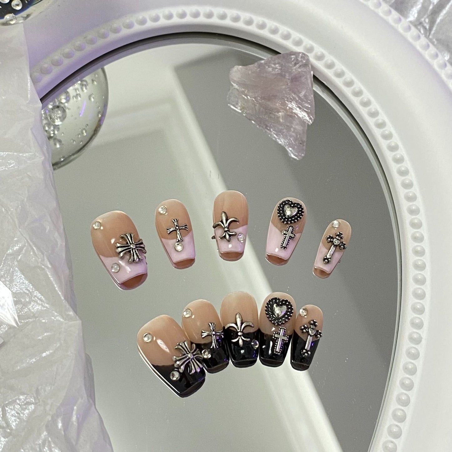 Designer: MaoMao.Handmade Nail Designs Press on Nails DIY Nail Art for woman girl