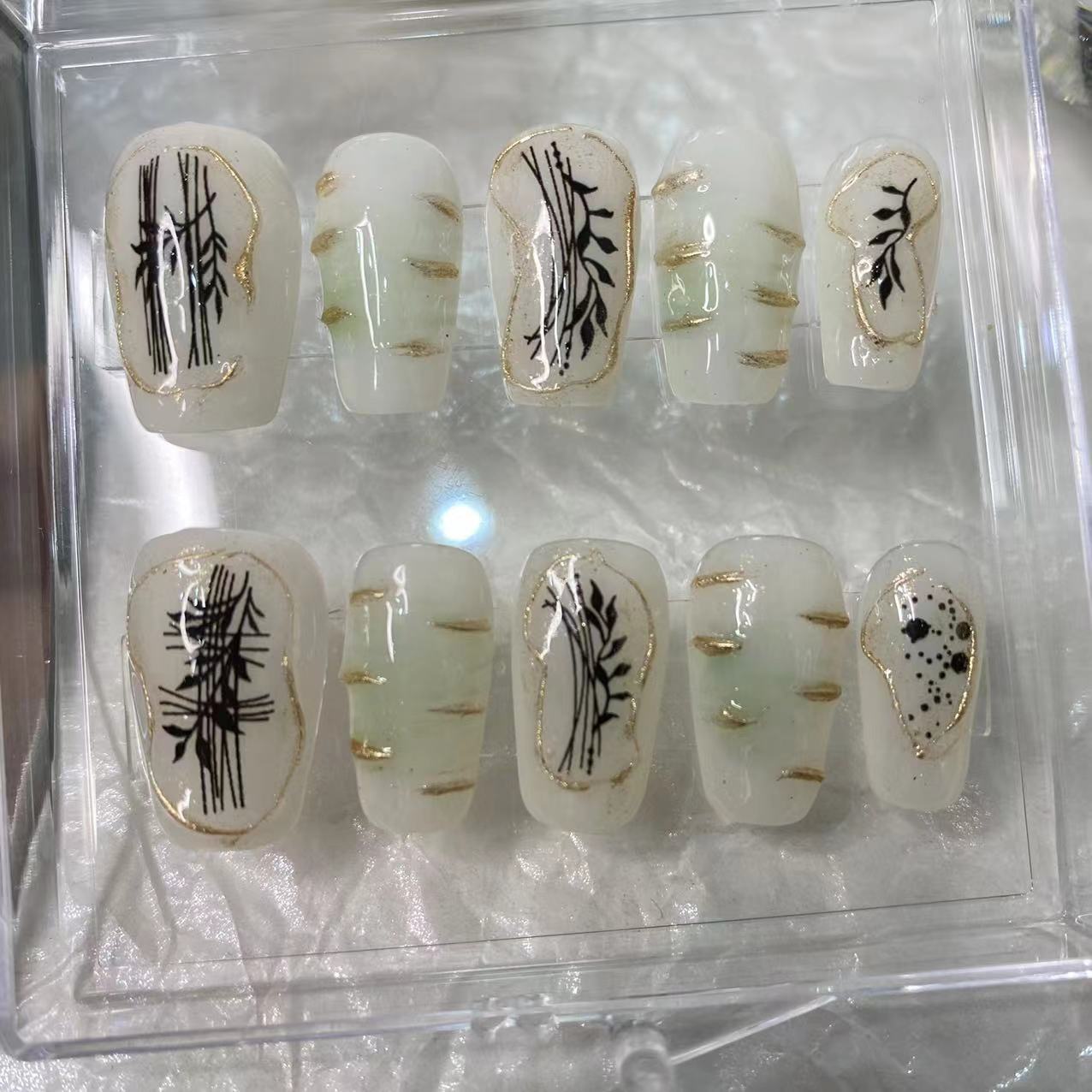 Designer: MaoMao.Handmade Nail Designs Press on Nails DIY Nail Art for woman girl
