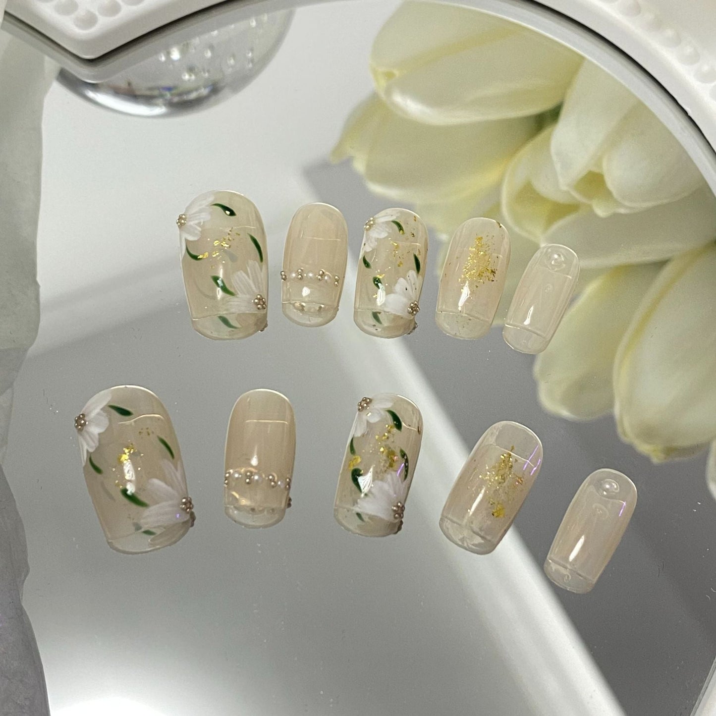 Designer: MaoMao.Handmade Nail Designs Press on Nails DIY Nail Art for woman girl