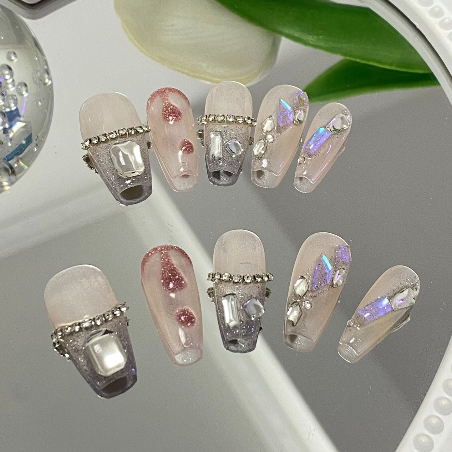 Designer: MaoMao.Handmade Nail Designs Press on Nails DIY Nail Art for woman girl