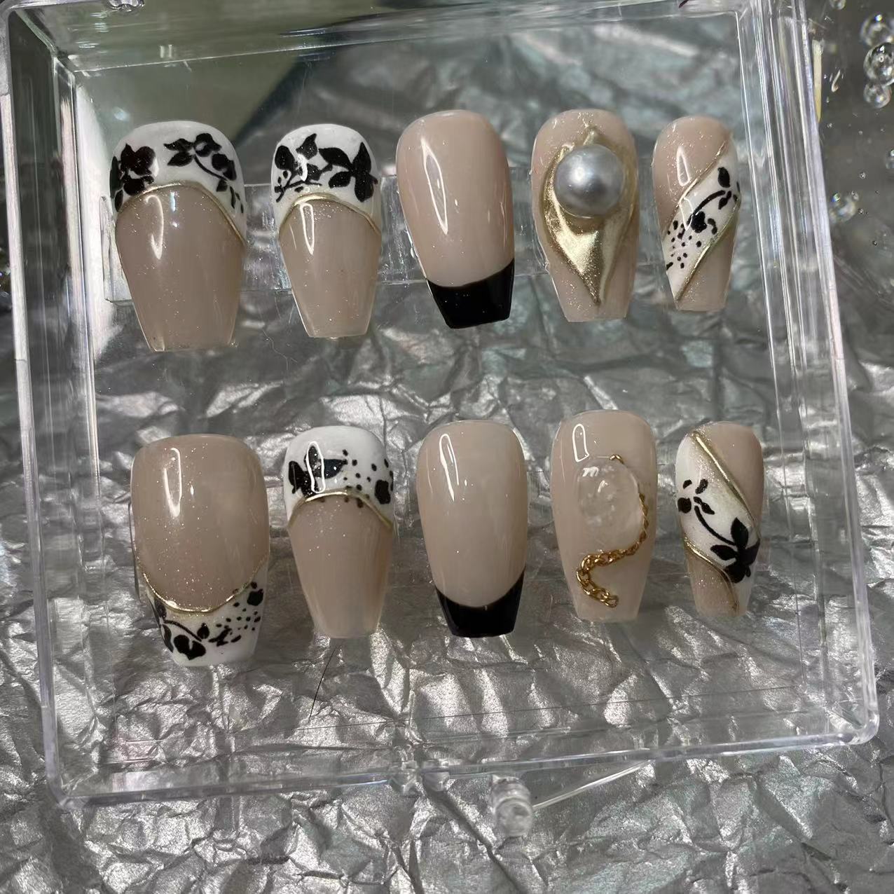 Designer: MaoMao.Handmade Nail Designs Press on Nails DIY Nail Art for woman girl