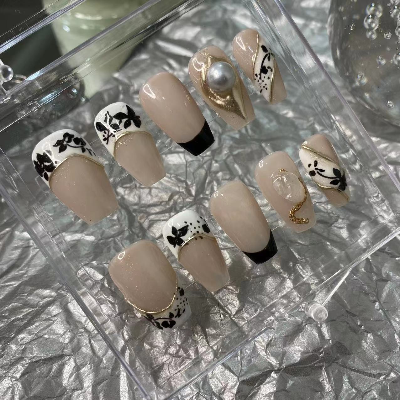 Designer: MaoMao.Handmade Nail Designs Press on Nails DIY Nail Art for woman girl