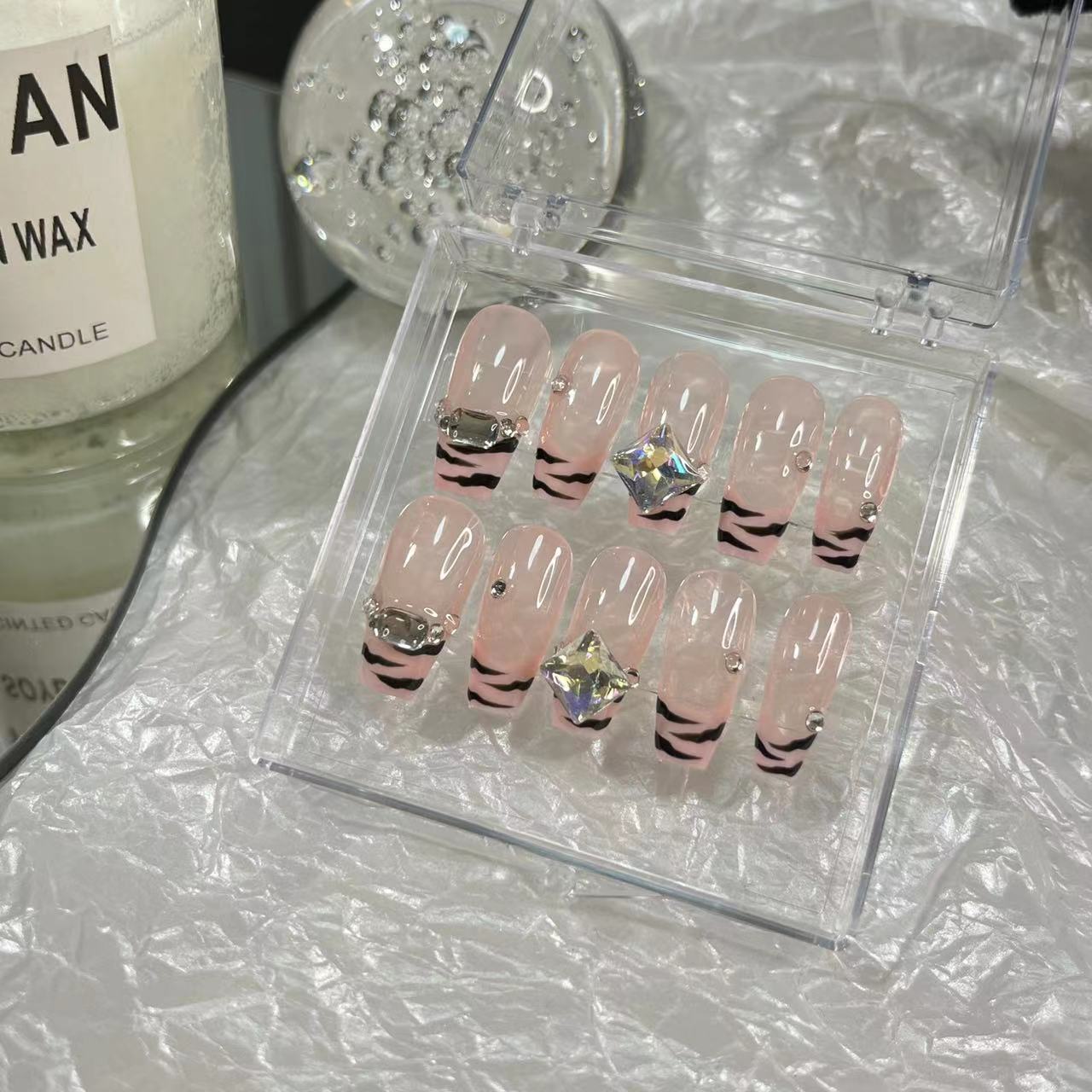 Designer: MaoMao.Handmade Nail Designs Press on Nails DIY Nail Art for woman girl
