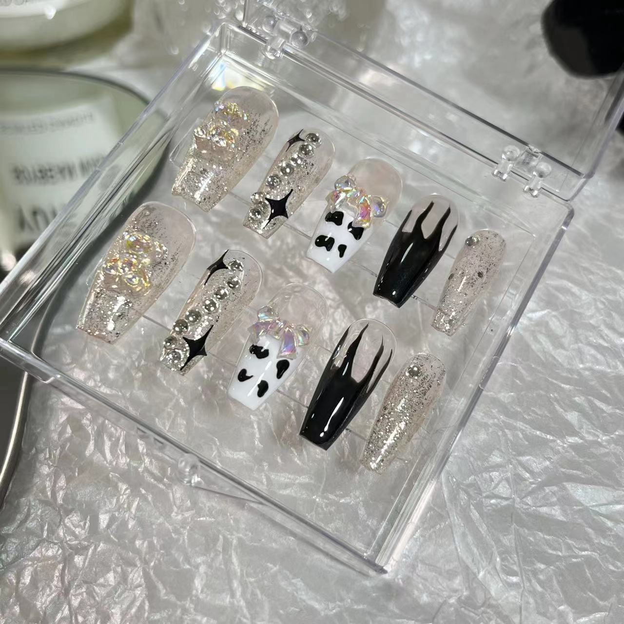 Designer: MaoMao.Handmade Nail Designs Press on Nails DIY Nail Art for woman girl