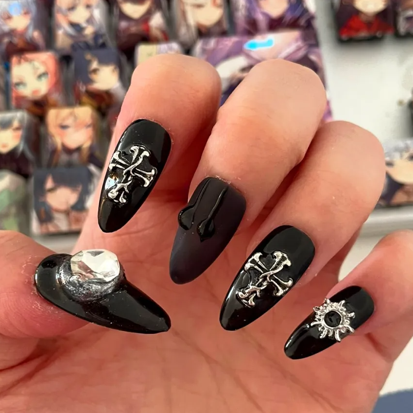 Designer: PinPin 1412.Handmade nails Press on Nails DIY Nail Art for woman girl Almond Long black Metal rhinestone