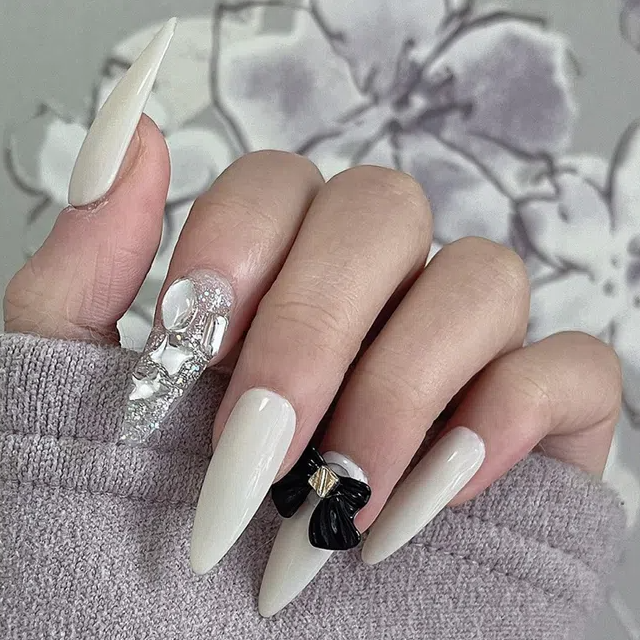 Designer: DuoDuo 1615.Handmade nails Press on Nails DIY Nail Art for woman girl Long Almond white