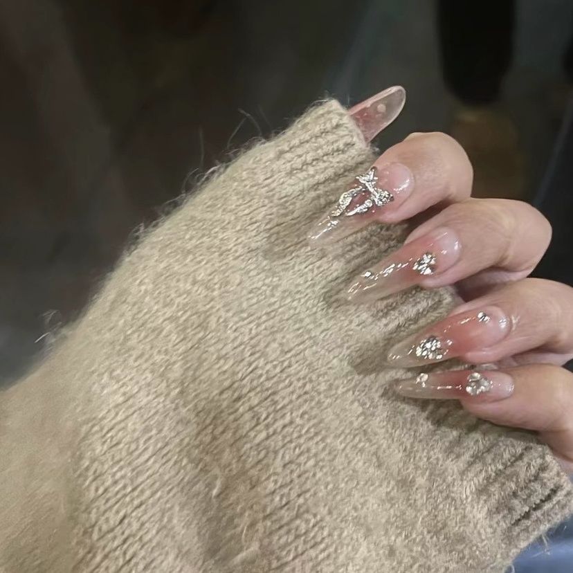 Designer: DuoDuo 2052.Handmade nails Press on Nails DIY Nail Art for woman girl Almond Long pink rhinestone