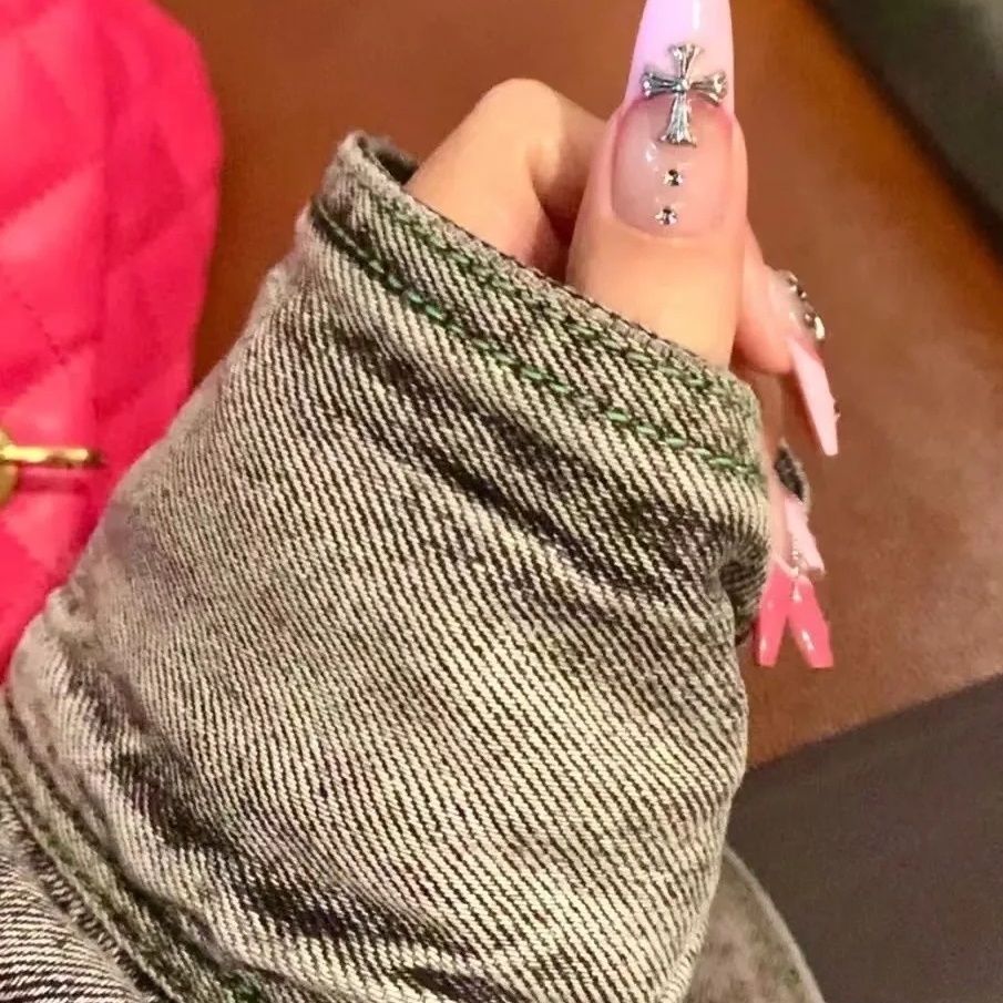 Designer: DuoDuo 1232.Handmade nails Press on Nails DIY Nail Art for woman girl French  Long Coffin pink