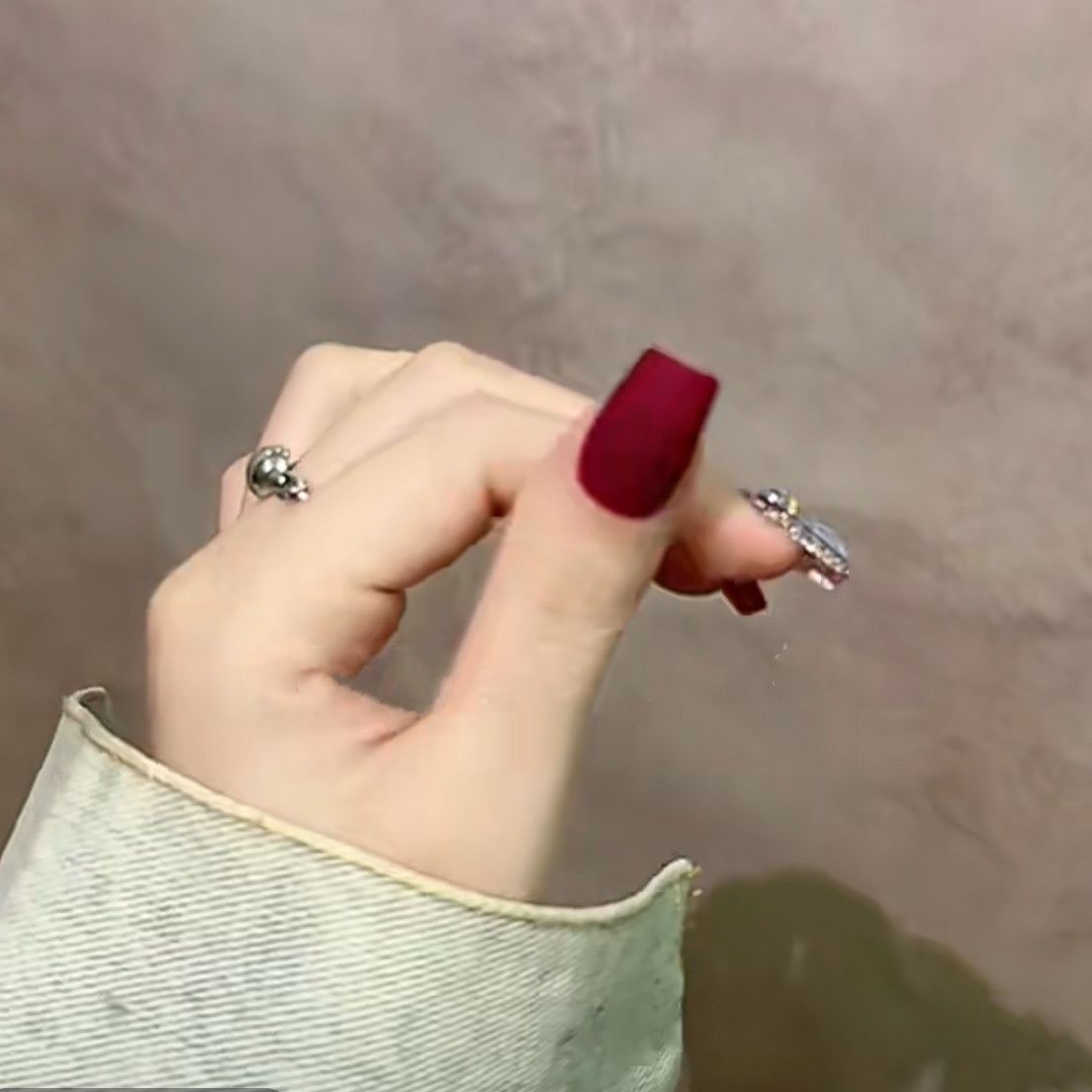 Designer: DuoDuo 2033.Handmade nails Press on Nails DIY Nail Art for woman girl Long Coffin red