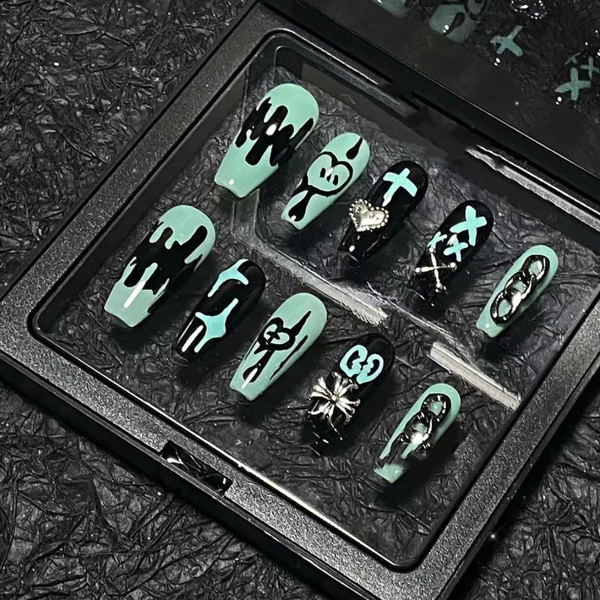 Designer: PinPin 1403.Handmade nails Press on Nails DIY Nail Art for woman girl Long Coffin green black Metal