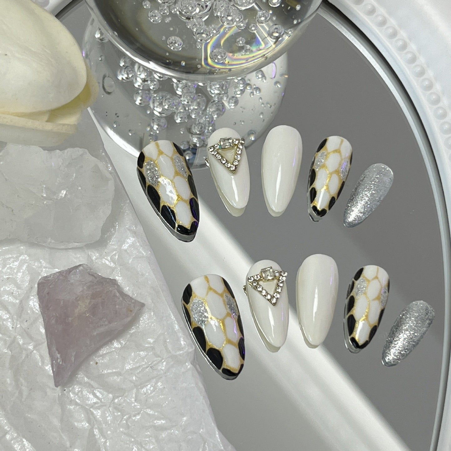 Designer: MaoMao.Handmade Nail Designs Press on Nails DIY  Nail Art for woman girl