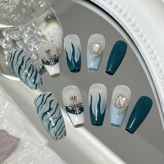 Designer: MaoMao.Handmade Nail Designs Press on Nails DIY  Nail Art for woman girl