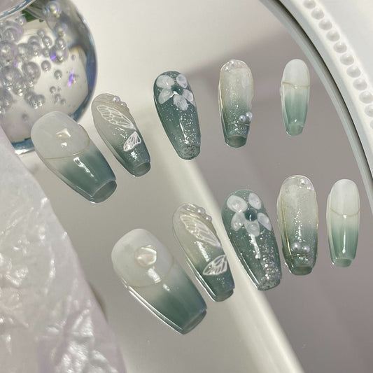 Designer: MaoMao.Handmade Nail Designs Press on Nails DIY  Nail Art for woman girl