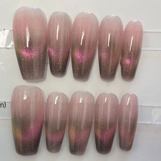 Designer: MaoMao.Handmade Nail Designs Press on Nails DIY  Nail Art for woman girl Long Coffin pink Cat Eyes