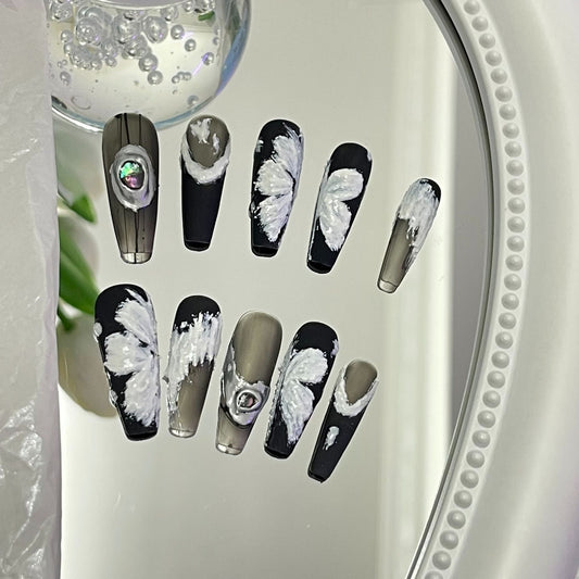 Designer: MaoMao.Handmade Nail Designs Press on Nails DIY  Nail Art for woman girl