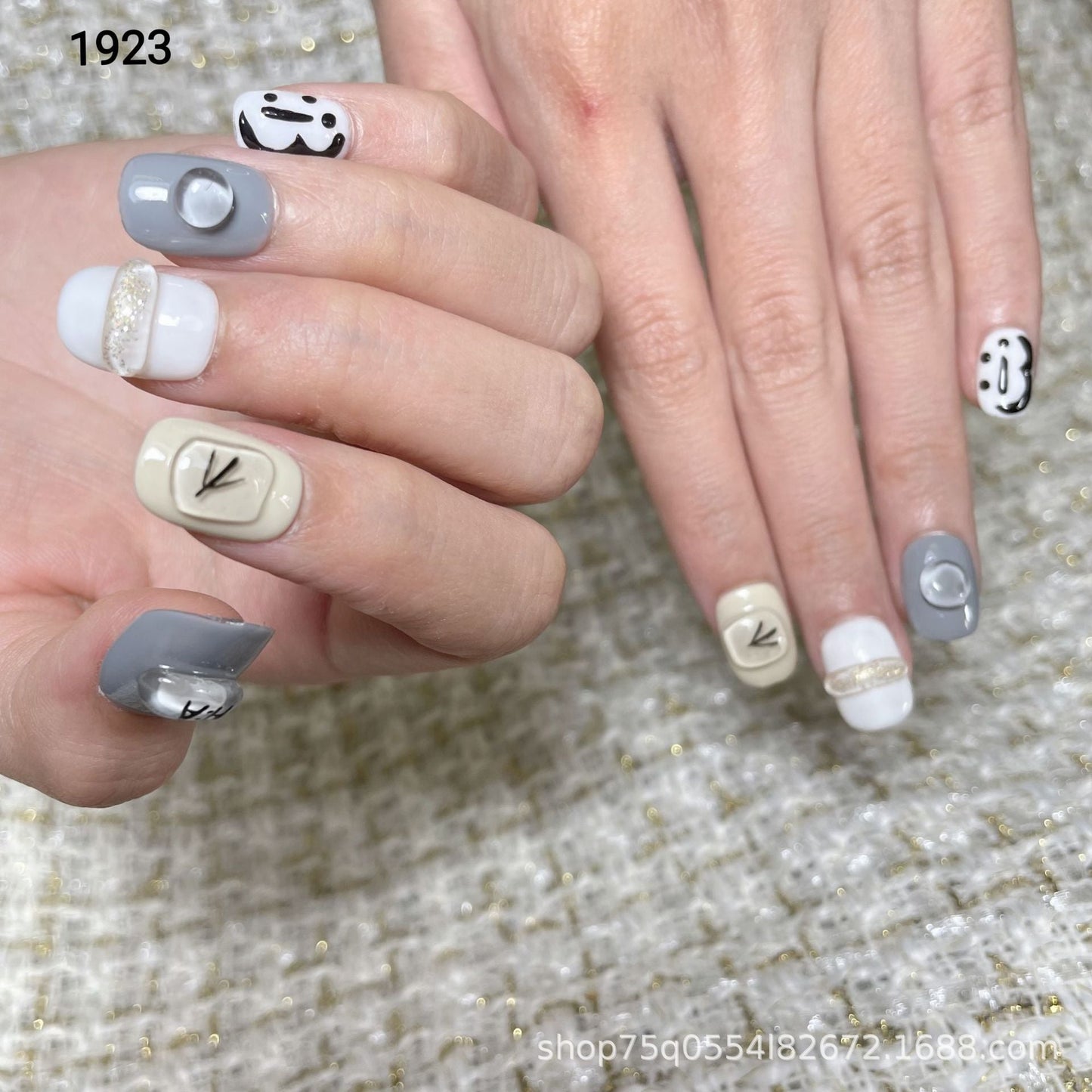 Designer: MaoMao.Handmade Nail Designs Press on Nails DIY  Nail Art for woman girl