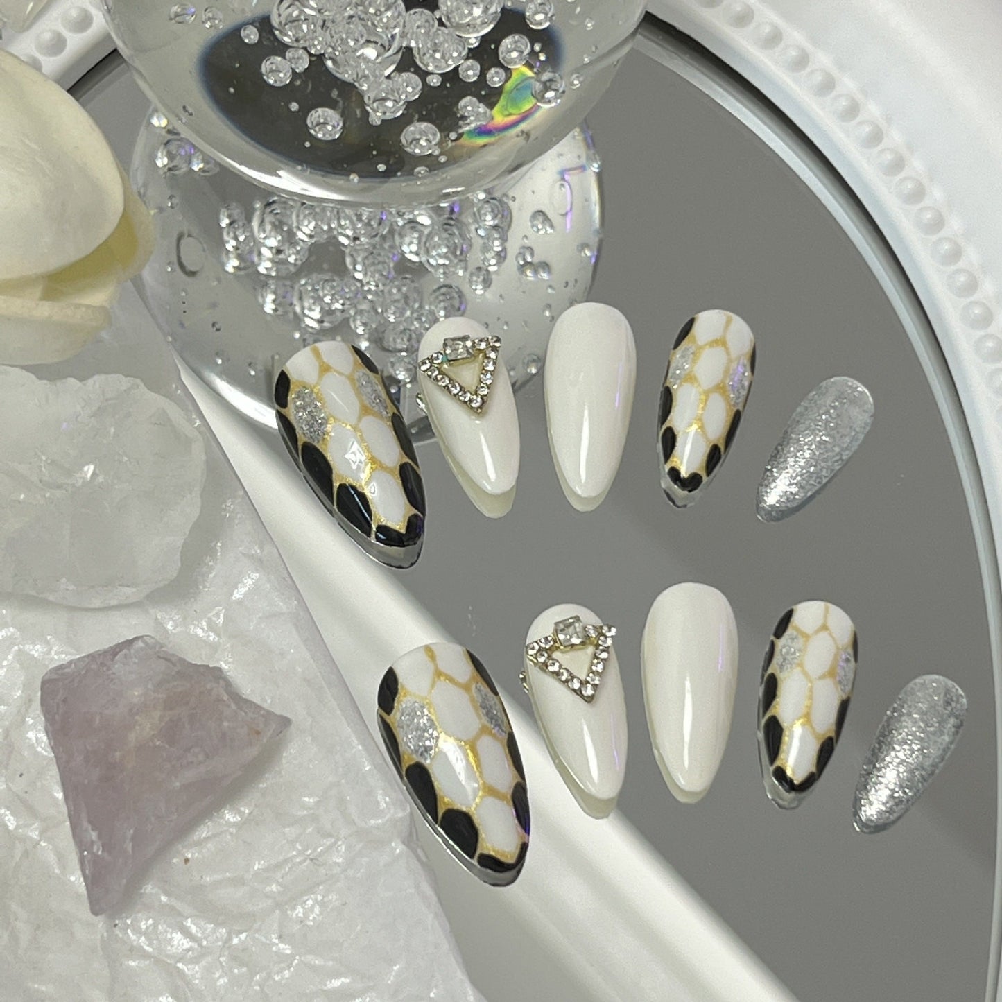 Designer: MaoMao.Handmade Nail Designs Press on Nails DIY  Nail Art for woman girl