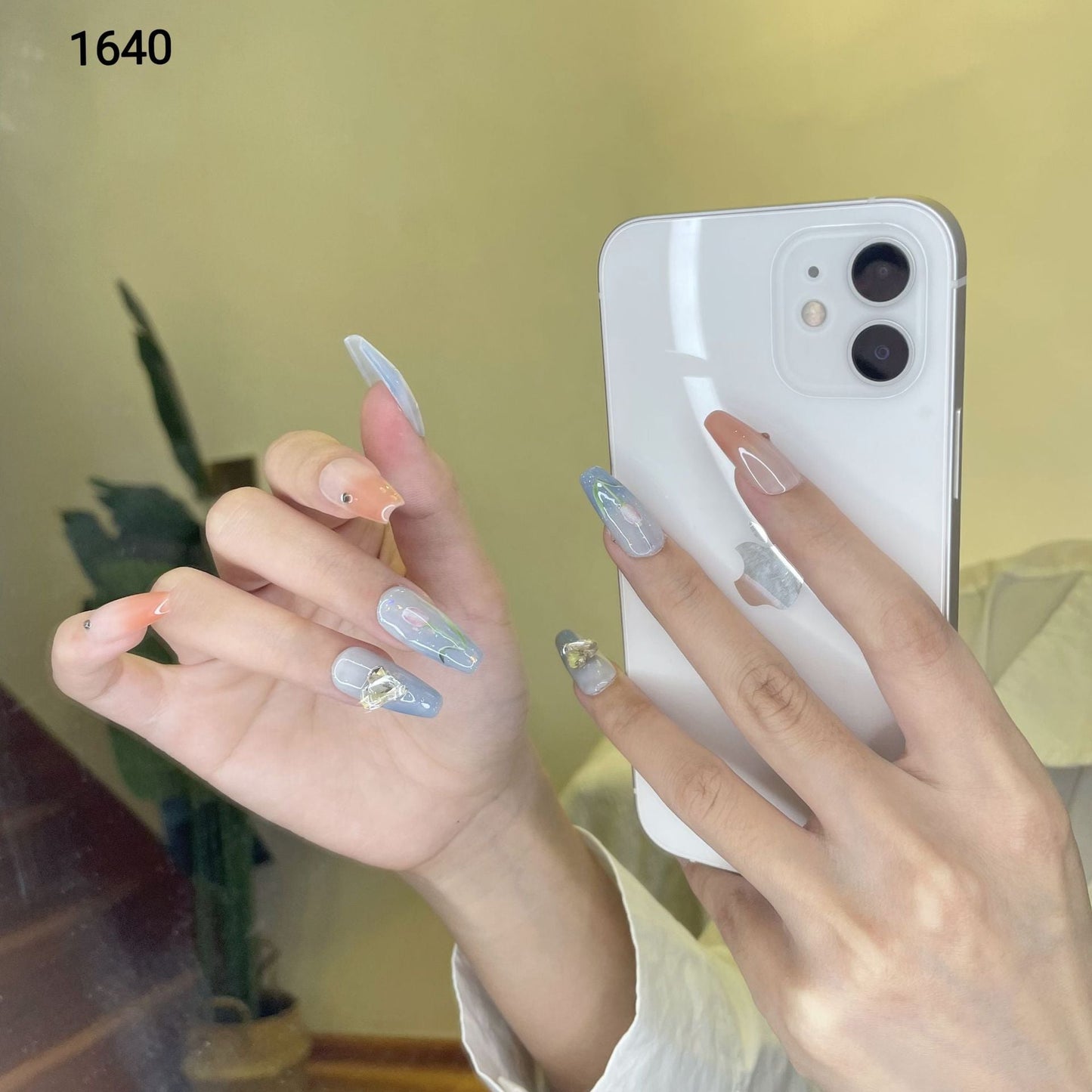 Designer: MaoMao.Handmade Nail Designs Press on Nails DIY  Nail Art for woman girl